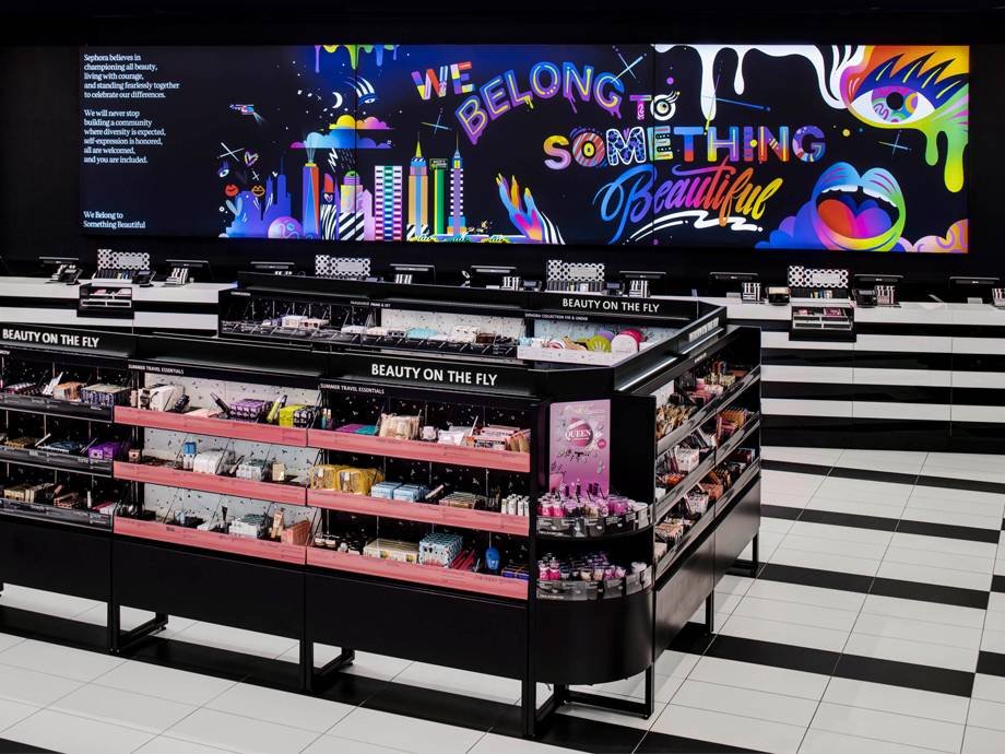 Come with us to shop at @sephora! 🤩 Grab all of your favorite