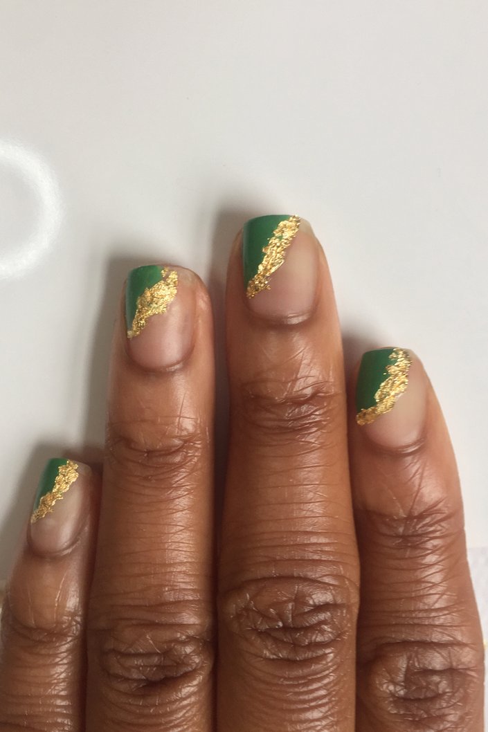 Nail Art How To: Holiday Gold Foil Nails