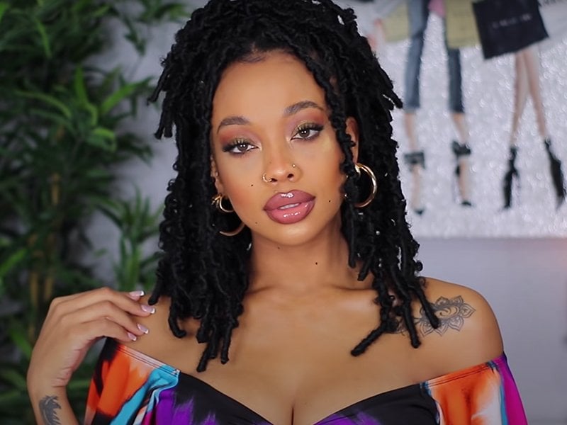 Looking For Amazing Lightweight Protective Styles Try Diy Spring Twists   African American Hairstyle Videos  AAHV  Spring twists Spring twist  hair Twist out styles