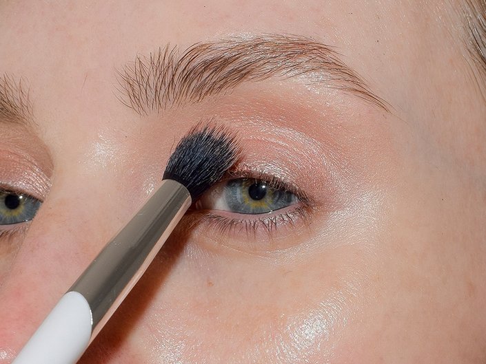 how to use eye makeup