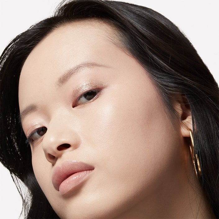 Image_Model_Shimmer Eyeshadow
